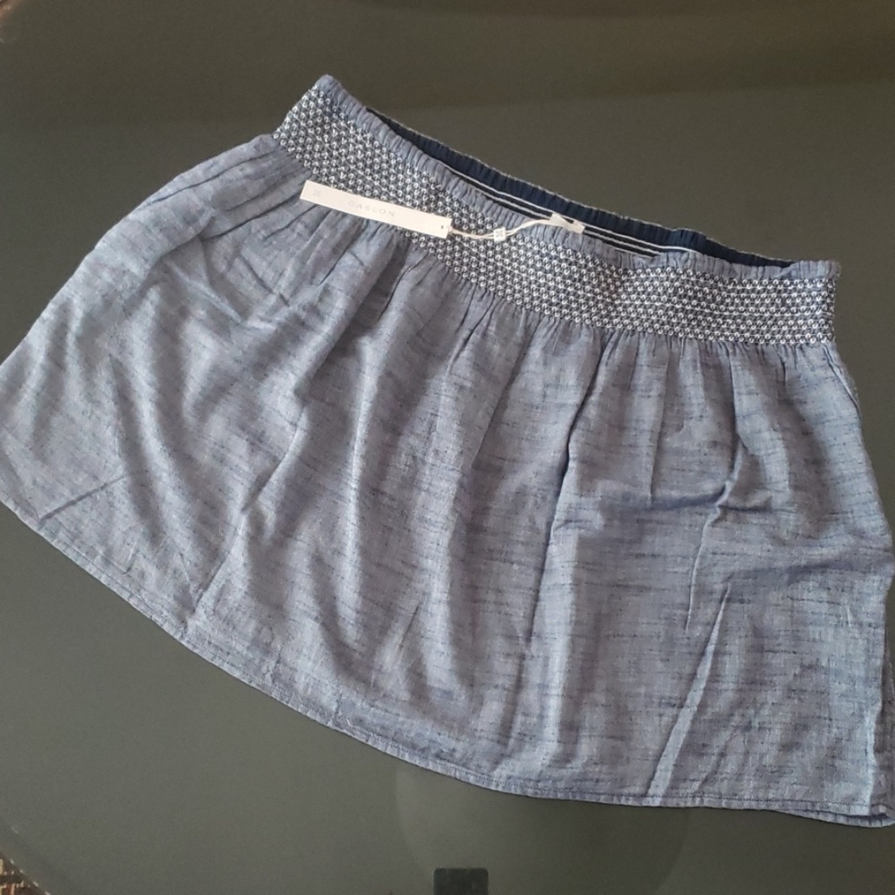 Skirt - Picture 2 of 7